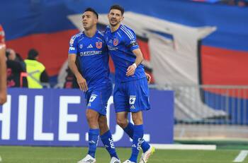 Goleador de la U recibe oferta de 3 años en Argentina y complica los planes de Gustavo Álvarez