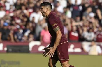 Pese a tener pasajes para hoy, Leandro Díaz no llegará a la U: la razón