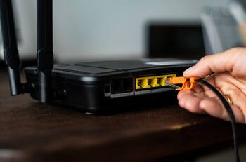 Las dos empresas de Internet que más clientes perdieron en 2024: 100.000 clientes menos