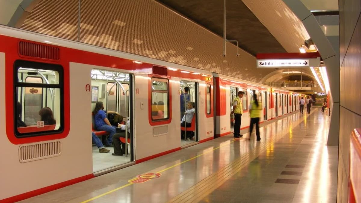 Elecciones 2025: Horario de apertura y cierre del Metro de Santiago este 16 de noviembre