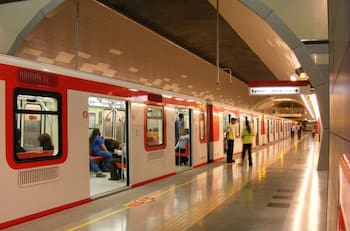 Elecciones 2025: Horario de apertura y cierre del Metro de Santiago este 16 de noviembre