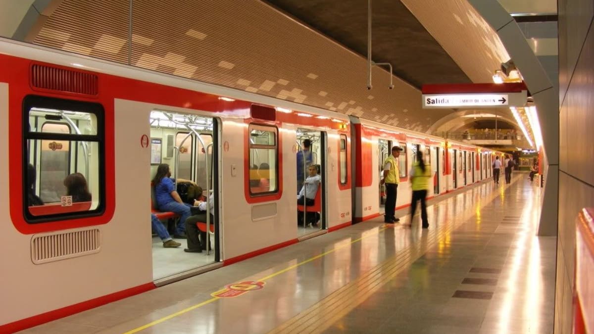 Metro de Santiago anuncia cambio de horario por feriados de Semana Santa: así funcionará el servicio de transporte en la RM