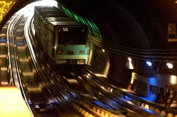 Metro de Santiago tuvo que suspender su servicio en cinco estaciones de Línea 2 por falla técnica