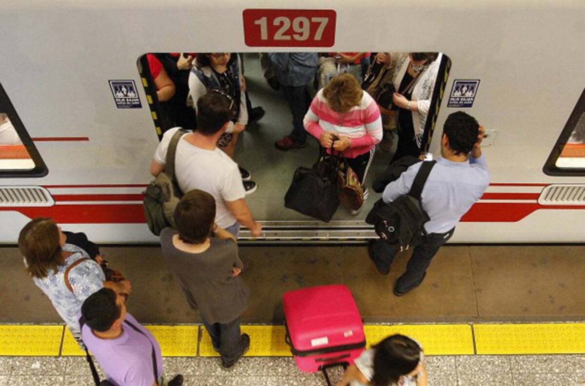 FOTOS | Metro de Santiago comparte avance de instalación de puertas de andén en Línea 1
