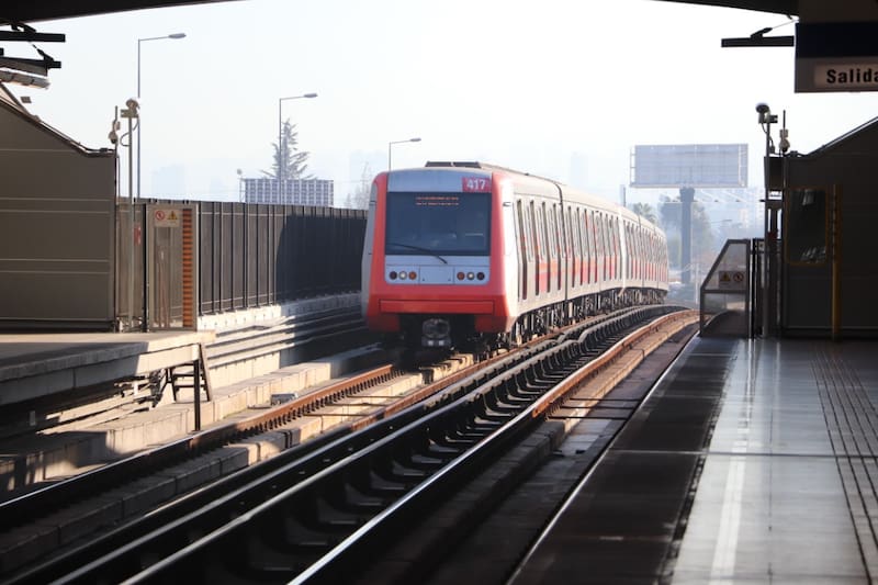 La Línea 2 está funcionando de manera parcial, con siete estaciones cerradas.