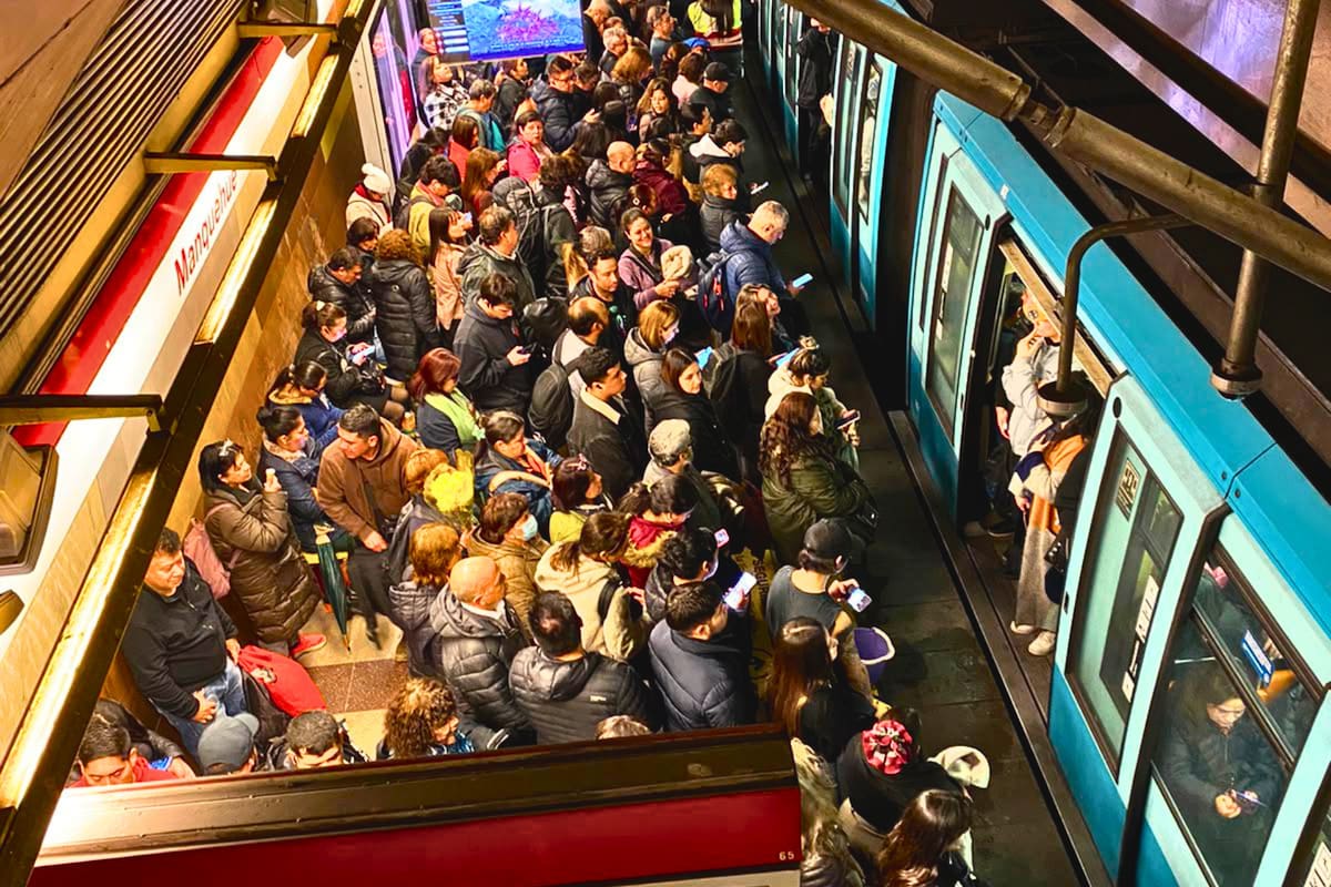 Se anunció que el servicio de transporte presenta demora este 24 de julio. Foto: X.