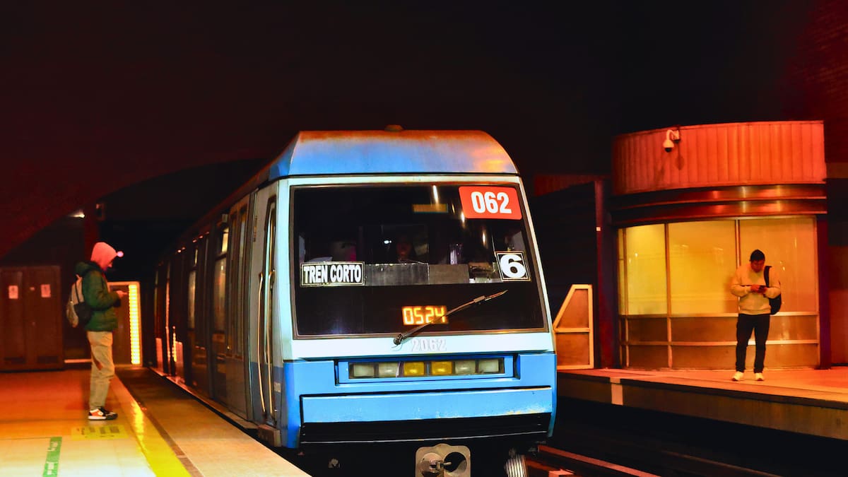 Metro de Santiago anuncia extensión horaria para este sábado en el sector oriente de la capital