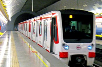 Metro de Santiago tuvo que cerrar tres estaciones de Línea 3 por falla técnica