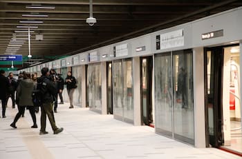 Reabren de forma parcial estación de Línea 3 de Metro de Santiago tras cierre por orden de Carabineros