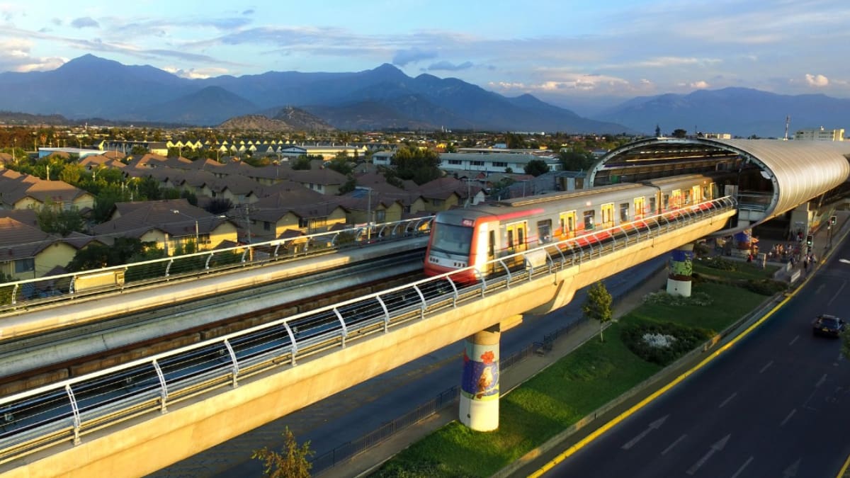 Semana Santa 2025: ¿Cuál será el horario de Metro de Santiago para este viernes, sábado y domingo?