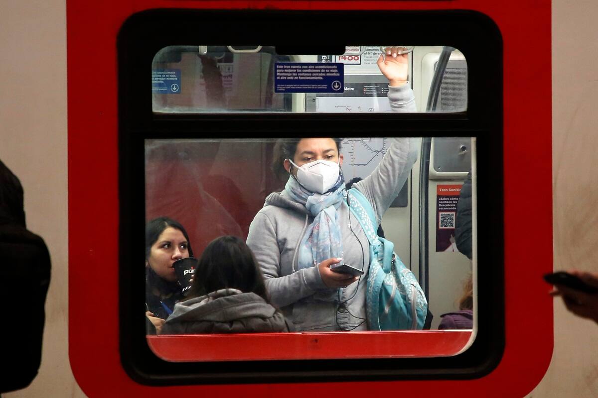 Santiago, 17 de agosto 2020
Metro de Santiago durante su primer dia de desconfinamiento por pandemia de coronavirus.
Marcelo Hernandez/Aton Chile