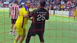 VIDEO | Insólito: ídolo mexicano noqueó de un puñetazo a un rival en pleno partido de leyendas