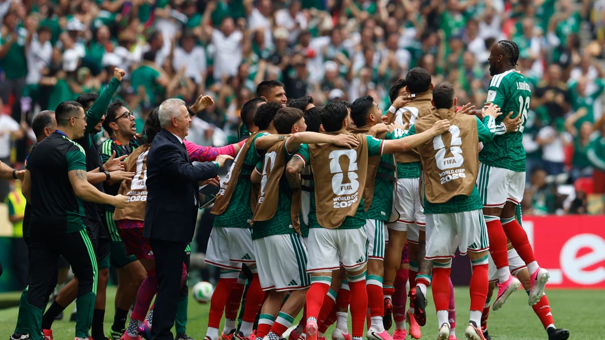 “Se muere el fútbol”: Hinchas explotan contra el “cooling break” en el Mundial