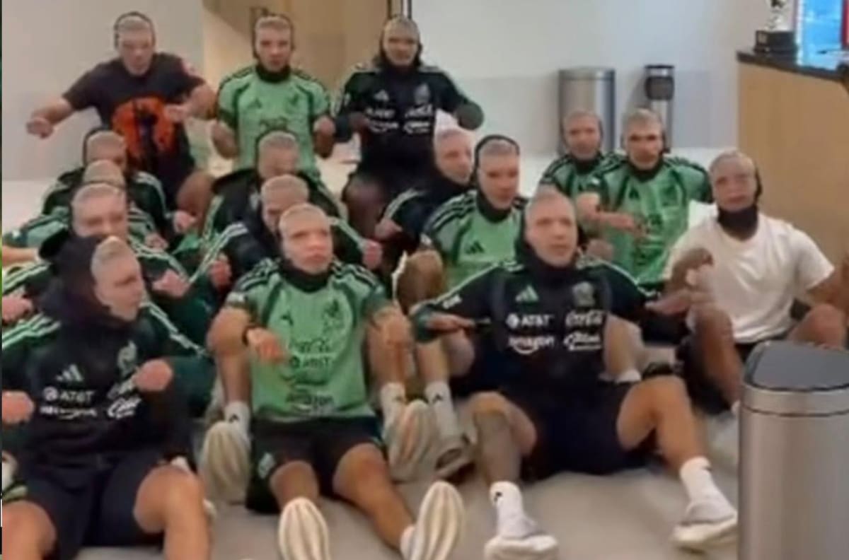 VIDEO | Con máscaras de Haaland: México celebra la clasificación a octavos imitando el remo noruego