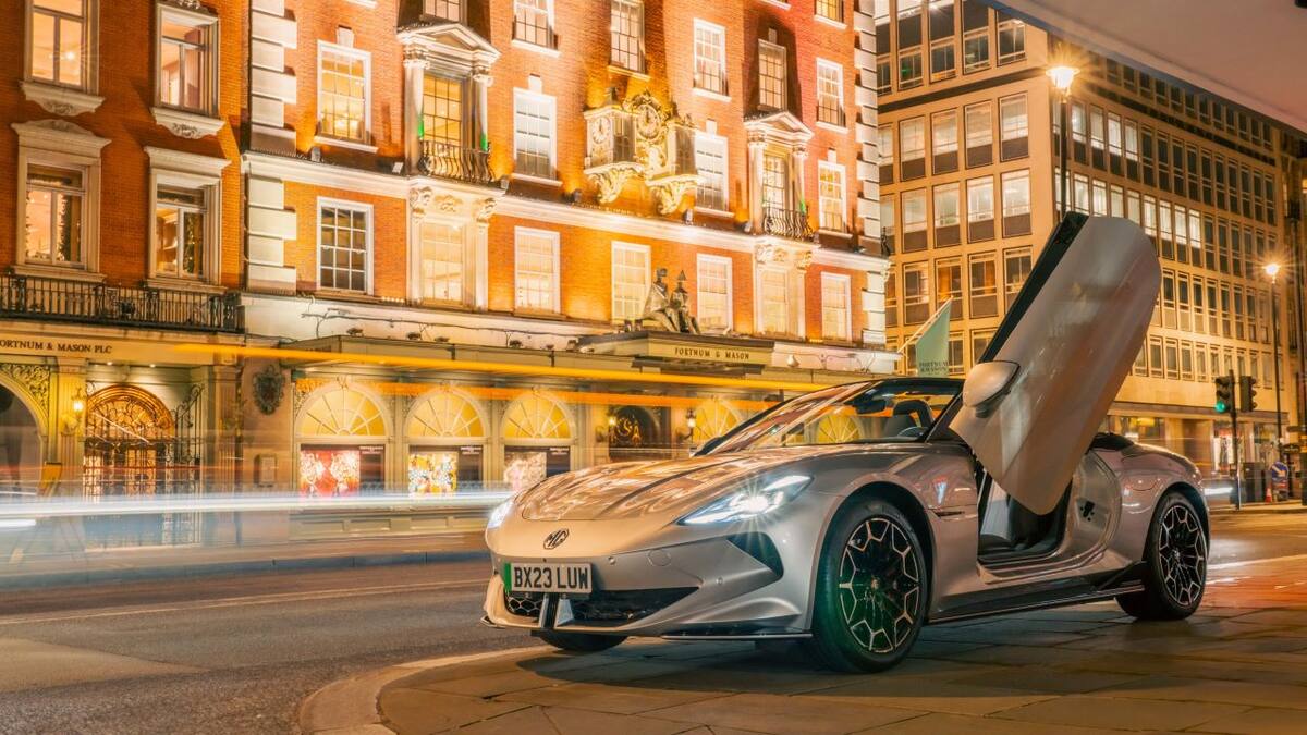 Este es auto deportivo eléctrico más rápido de la marca