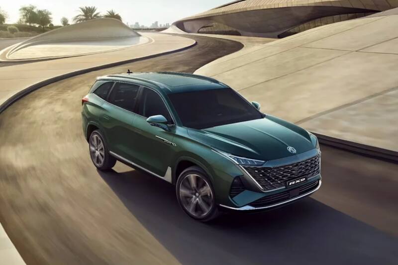 El RX9 es el primer SUV con tres filas de MG en Chile