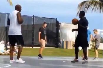 VIDEO | Michael Jordan humilla a jóvenes basquetbolistas a sus 60 años de edad