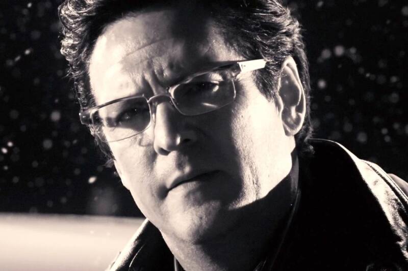 interpretó a Bob en Sin City.