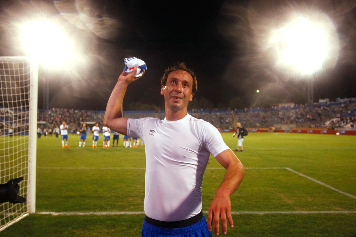 El exfutbolista en su paso por la UC. Foto: Agencia Aton.