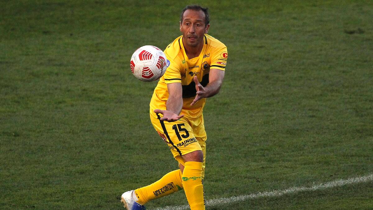 Jugó en Colo Colo y la UC, se retiró y ahora fue anunciado como nuevo DT de este quipo