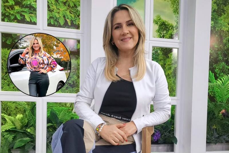 y su tecnológico auto eléctrico.