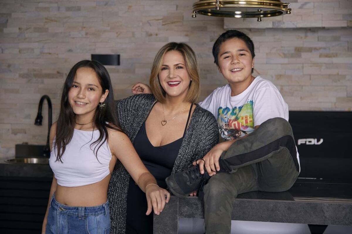 Michelle Adam con sus 2 hijos, Ignacia y Enrique