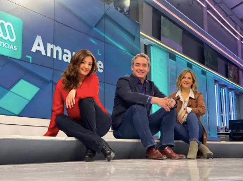 Michelle Adam junto a José Luis Repenning y Priscilla Vargas en Mega.