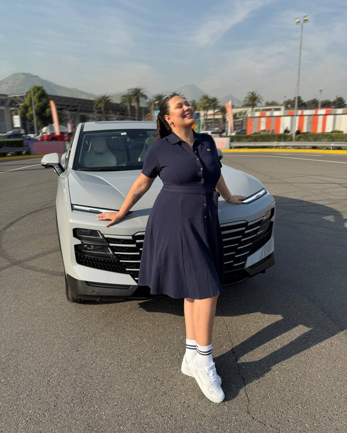 La modelo lució su auto en sus redes sociales.