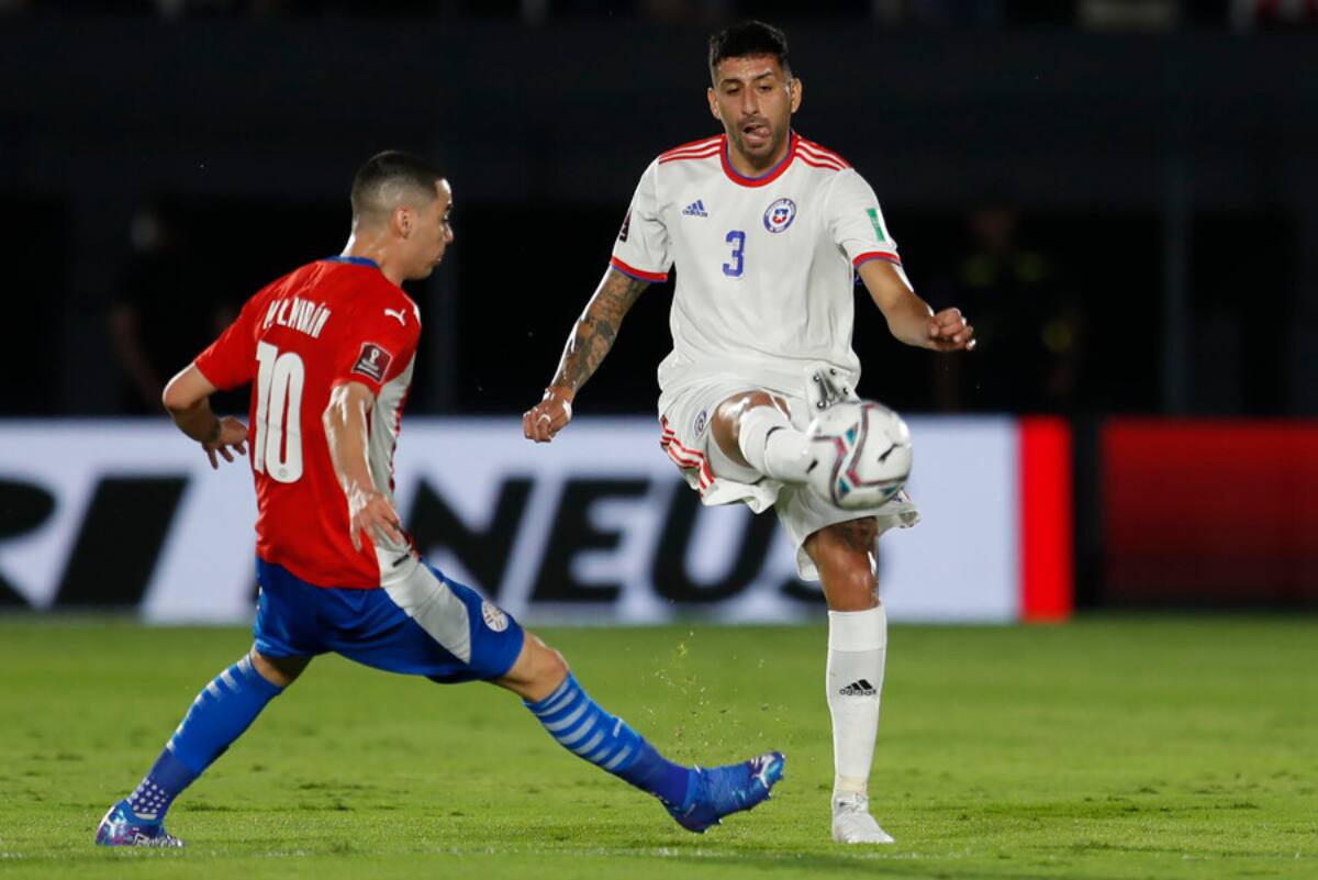 quedó al margen del partido de Chile por las Eliminatorias (Foto: Photosport)