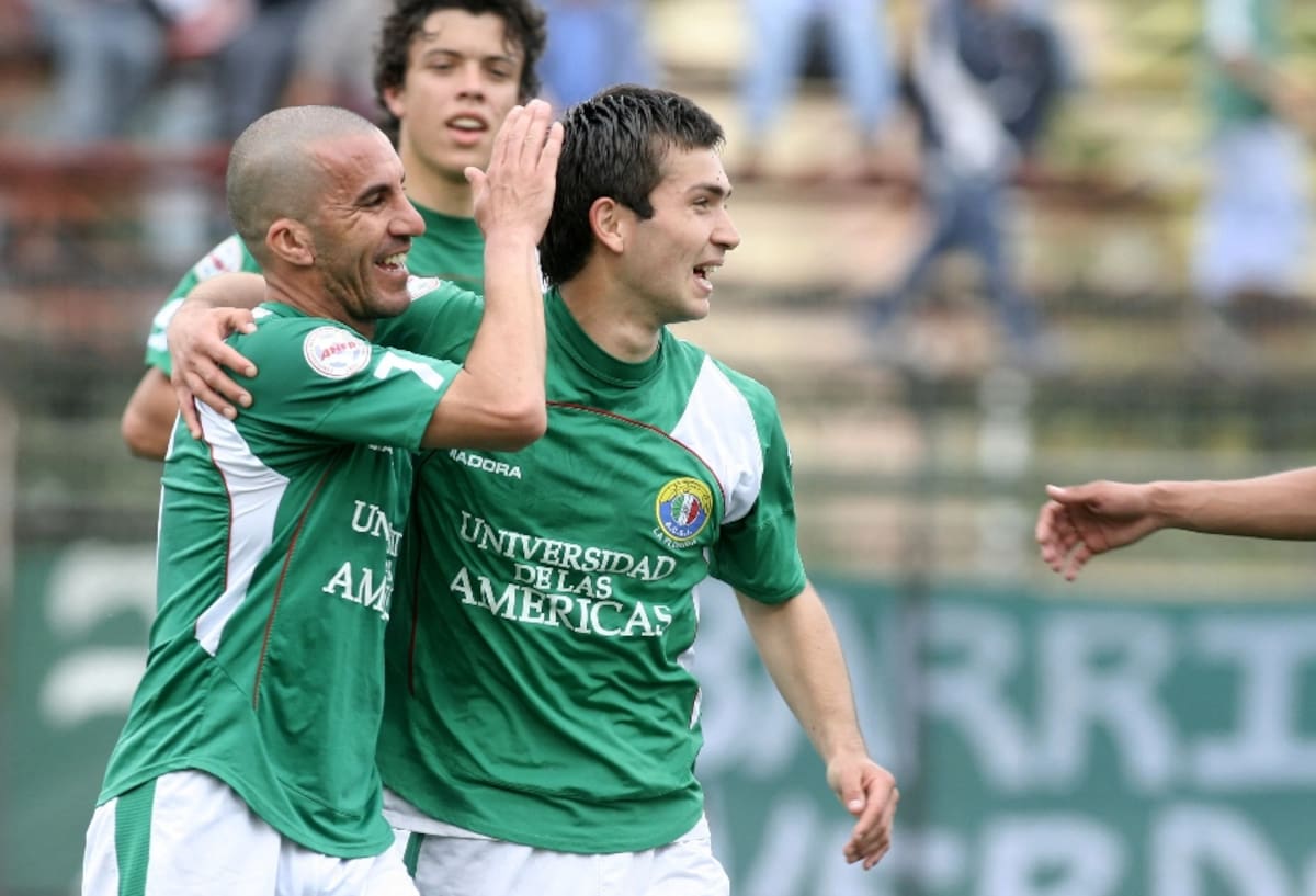 Parte del mediocampo de Audax Italiano entre 2006 y 2007.