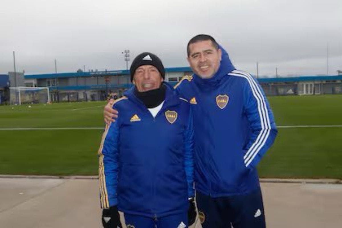 junto a Juan Román Riquelme.