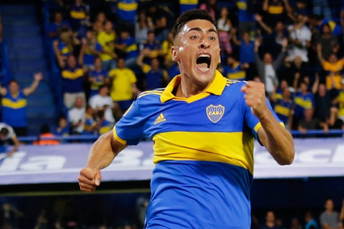 Miguel Merentiel encabezará la ofensiva de Boca Juniors ante Colo Colo.
