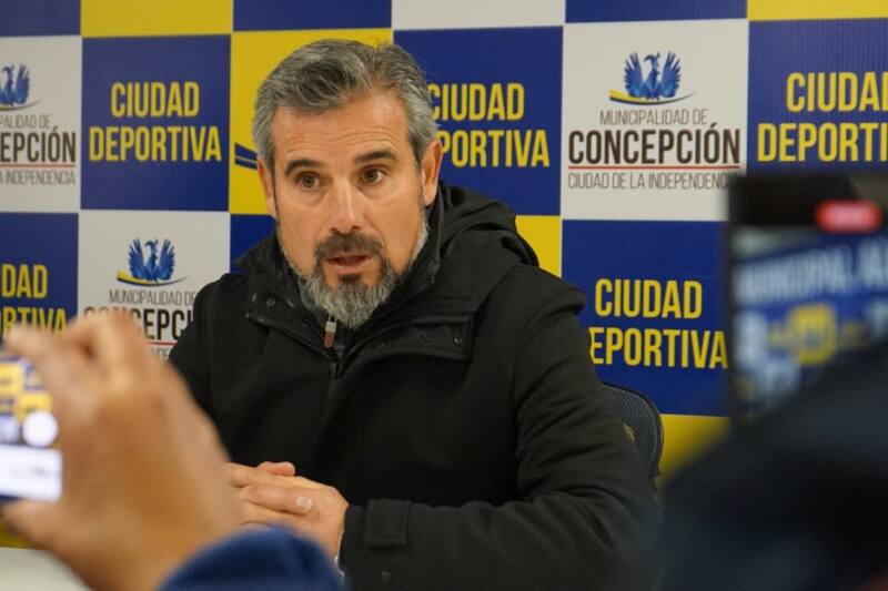 El técnico no estuvo presente en el encuentro ante Deportes Puerto Montt.