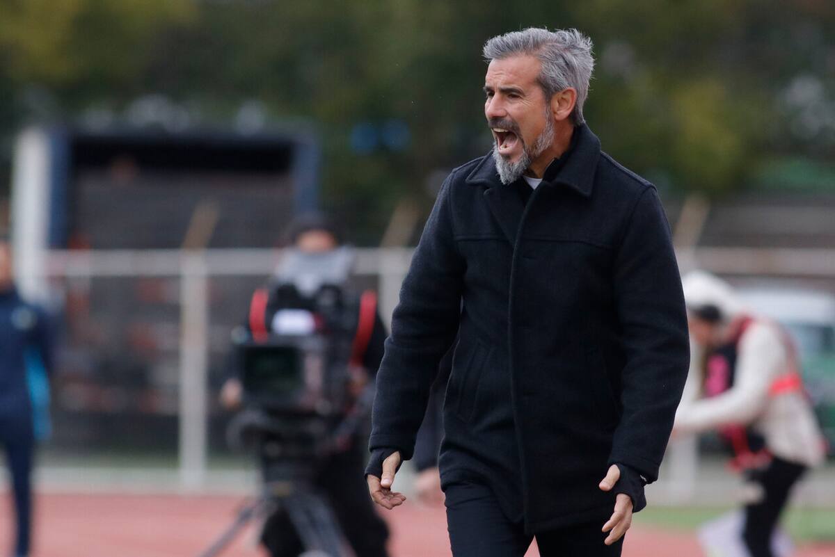 , entrenador de Unión Española. Foto: Aton.