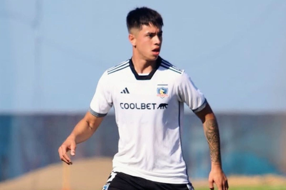 El defensa en Colo-Colo. Foto: Miguel Toledo en Instagram.