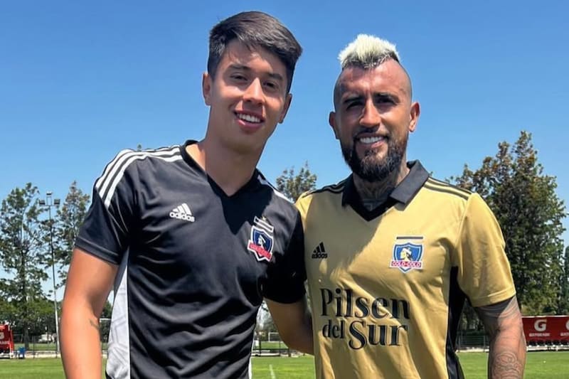 El central compartió con Arturo Vidal en el Estadio Monumental