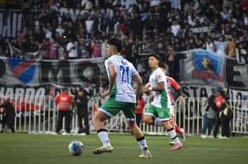 Está a un paso de salir campeón en Deportes Puerto Montt y puede volver a Colo Colo en 2026