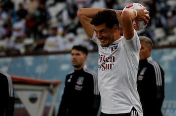 Guarello recuerda a Miiko Albornoz para bajarle el pulgar a Mehssatou en Colo Colo: “Tosía y se desgarraba”