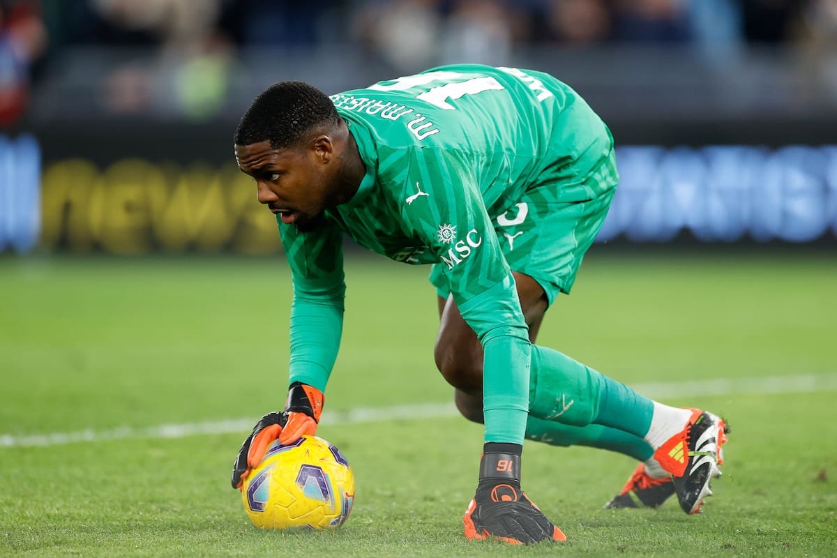 Mike Maignan podría perderse el amistoso contra Chile.