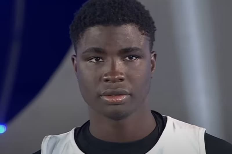 fue eliminado de Mundos Opuestos.