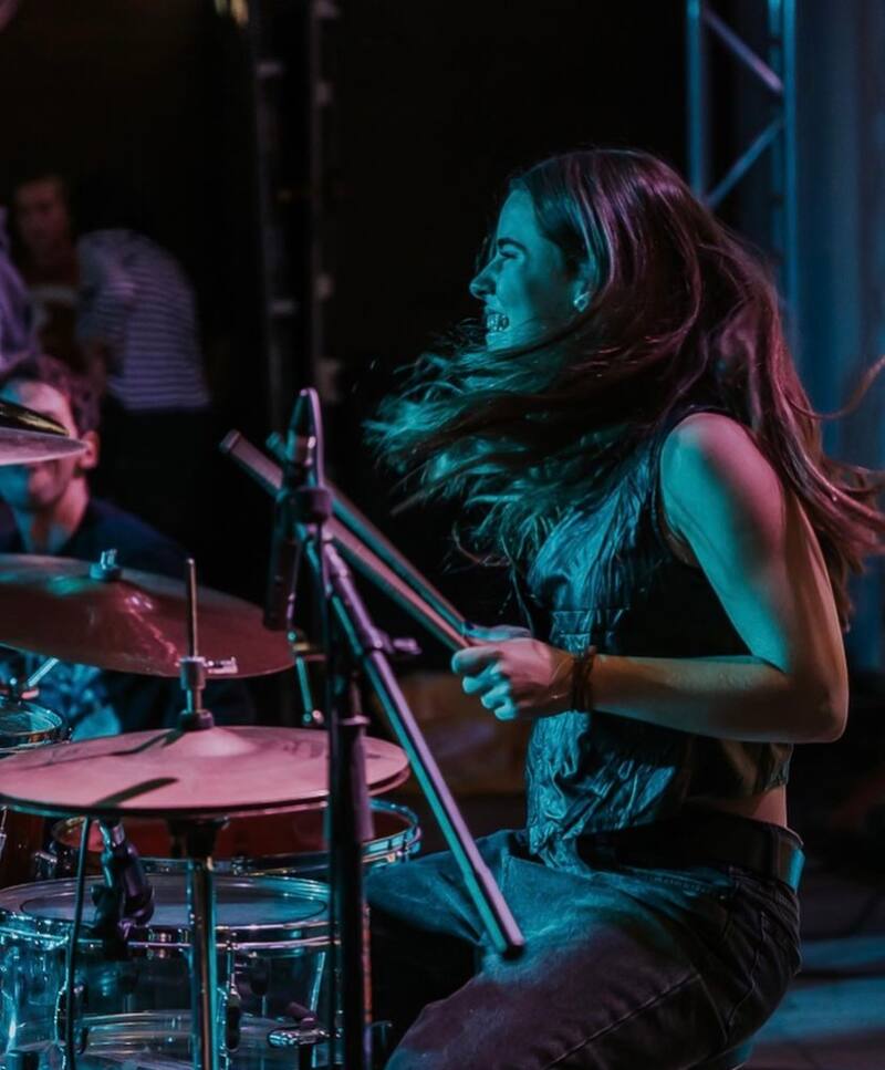 Milagros Zabaleta asegura que le asusta, pero le encantaría dedicarse a la música. Foto: Instagram.