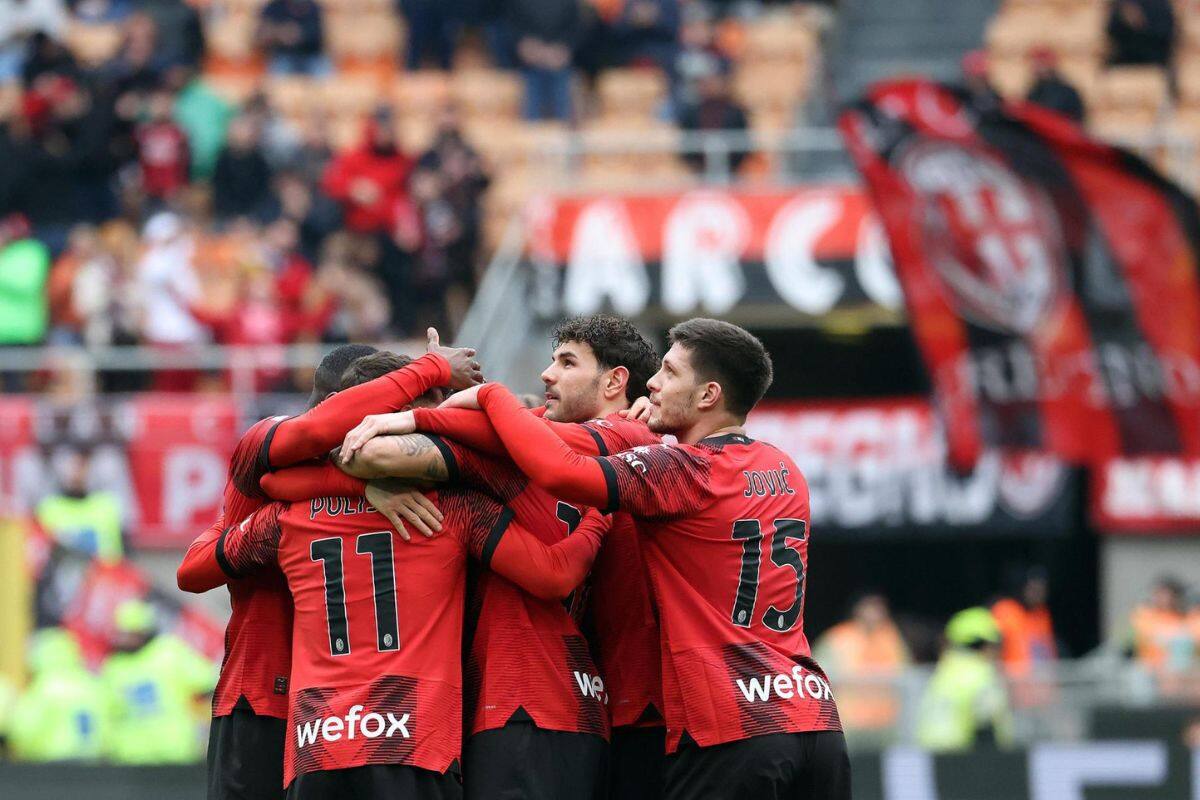 está siendo investigado por irregularidades en la venta del equipo. Foto: EFE/EPA/MATTEO BAZZI