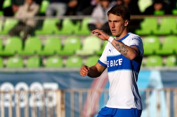 Justo cuando sonaba en Cobreloa: Milan Tudor sufrió grave lesión en la UC