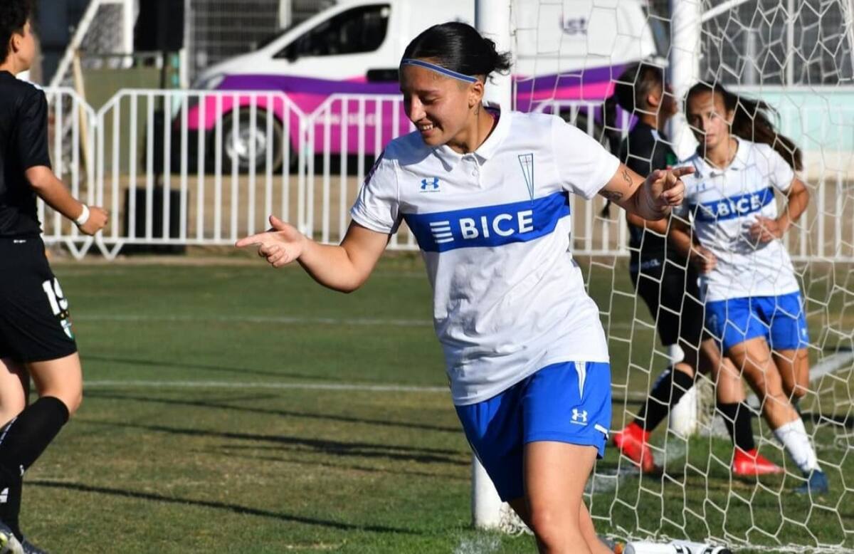 Millaray Cortés con la camiseta de la UC. Foto: Cruzados.