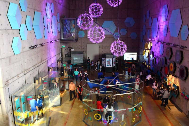 El lugar tiene un horario de 09:30 a 17:30 horas y de martes a domingo, incluyendo festivos.