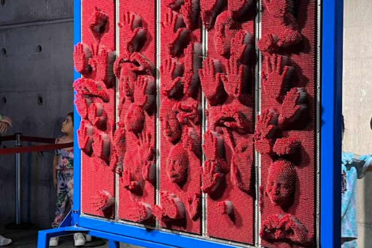 Está ubicado en la comuna de La Granja.
Créditos: Google Maps.