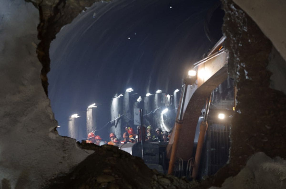 ¿Sismo o explosión?: Estas son las posibles causas que habría provocado el derrumbe en mina El Teniente