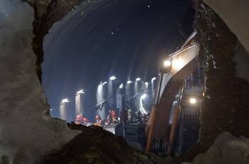 ¿Sismo o explosión?: Estas son las posibles causas que habría provocado el derrumbe en mina El Teniente