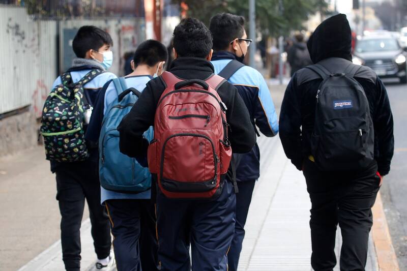 publicó el calendario escolar 2025.