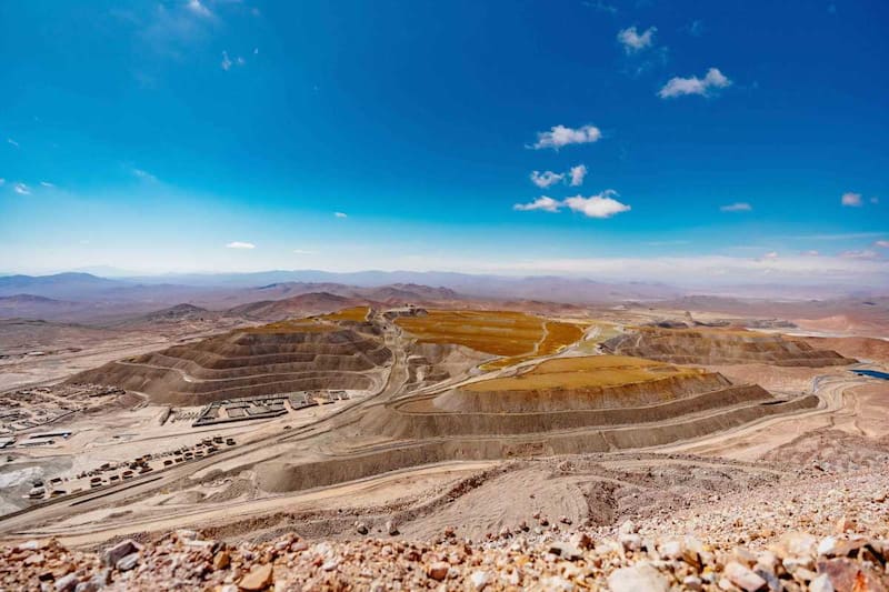 La obra involucra 2.500 puestos de trabajo en construcción y cierre y 1.700 en operación.